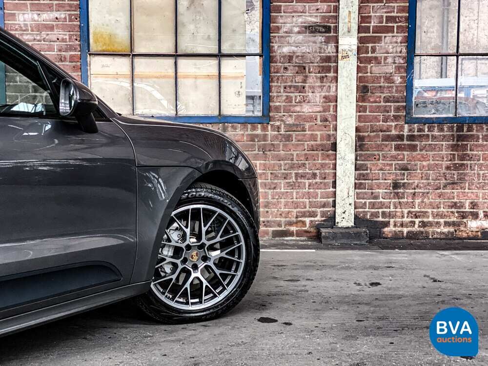 Porsche Macan S3.0 V6 340 PS 2015.