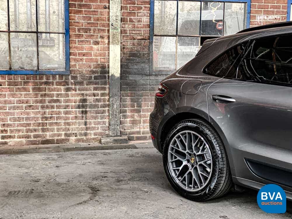 Porsche Macan S3.0 V6 340 PS 2015.