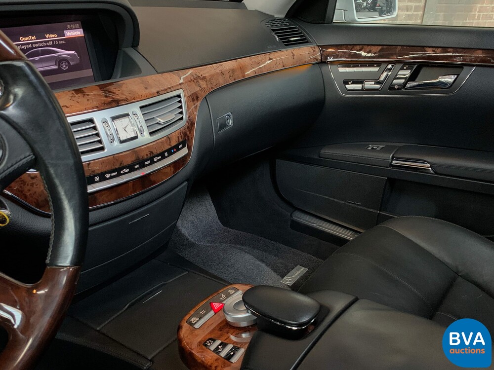 Mercedes-Benz S550 S-Klasse Lang 388 PS 2007.