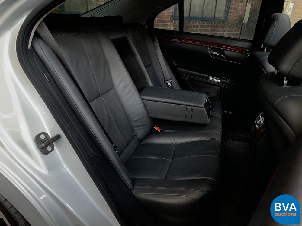 Mercedes-Benz S550 S-Klasse Lang 388 PS 2007.