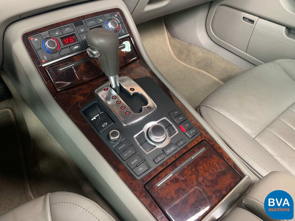 Audi A8 3.7 Quattro Exclusive 280 PS 2003, SB-104-T.