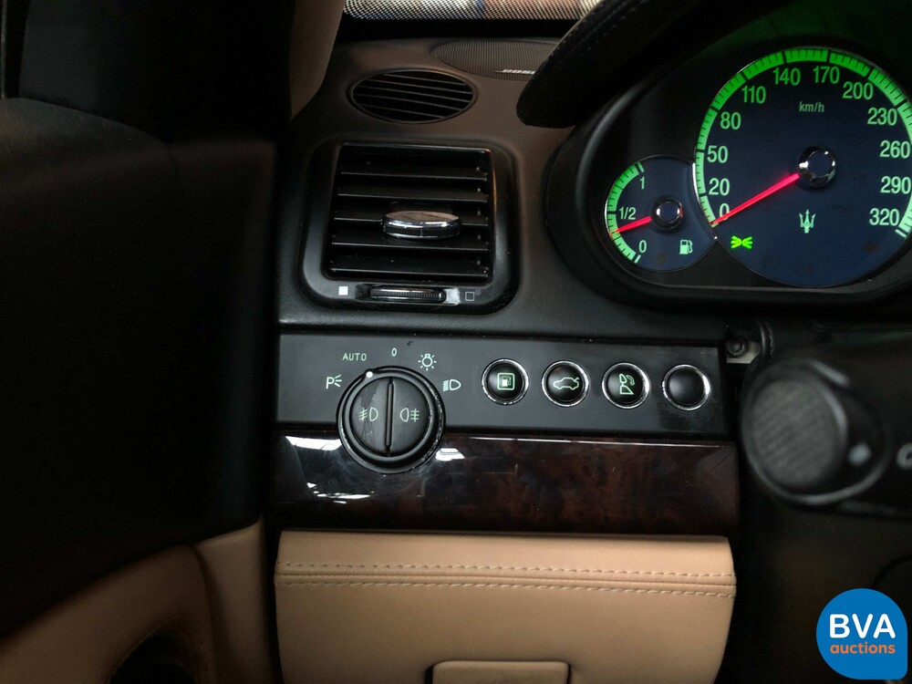 Maserati Quattroporte 4.2 V8 Duo Select 401pk 2005 YOUNGTIMER, 86-ZJF-4.