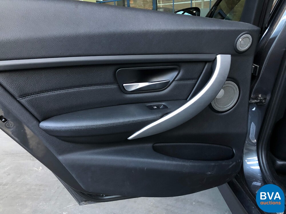 Alpina BMW B3 BiTurbo Touring Allrad 409pk 2013, JZ-235-B.