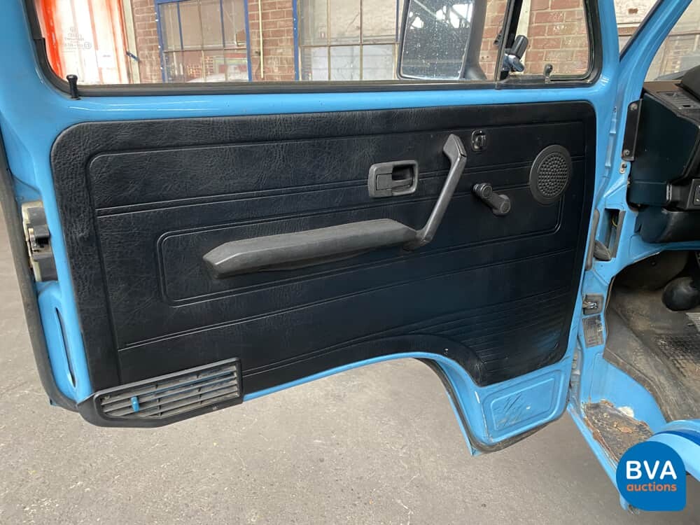 Volkswagen T3 Caravelle 4WD Syncro GL Transporter 75PS 1986.