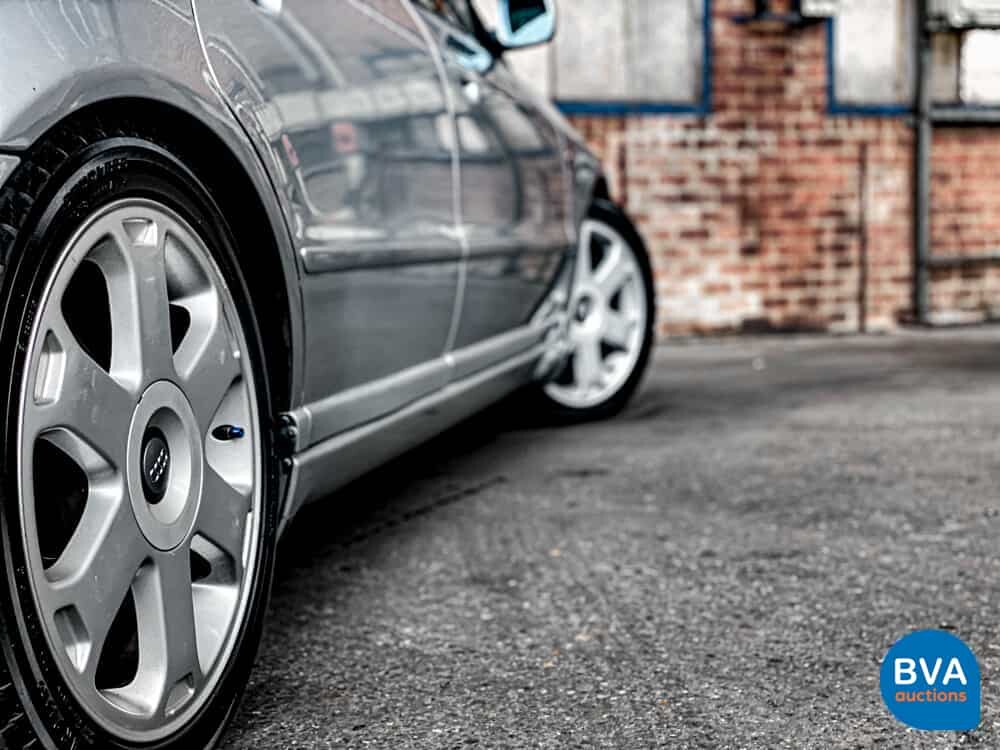 Audi S4 2.7 V6 Quattro Biturbo 265 PS 2002.