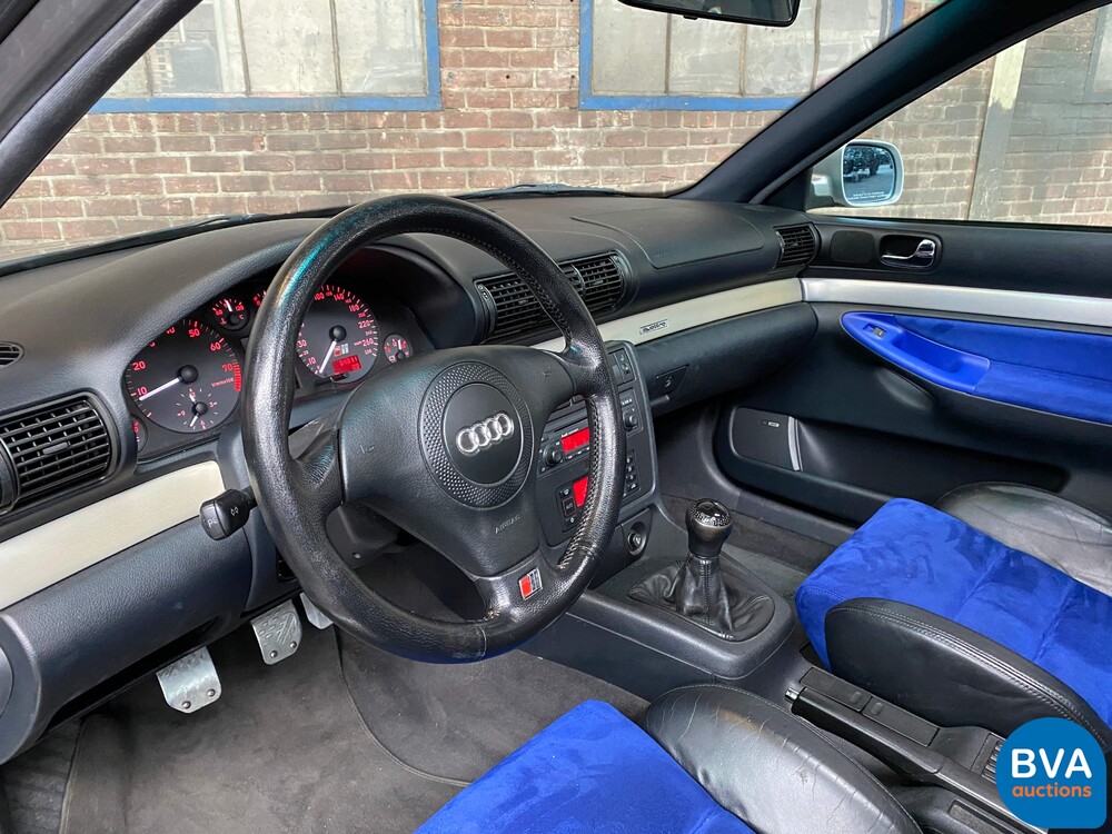 Audi S4 2.7 V6 Quattro Biturbo 265 PS 2002.