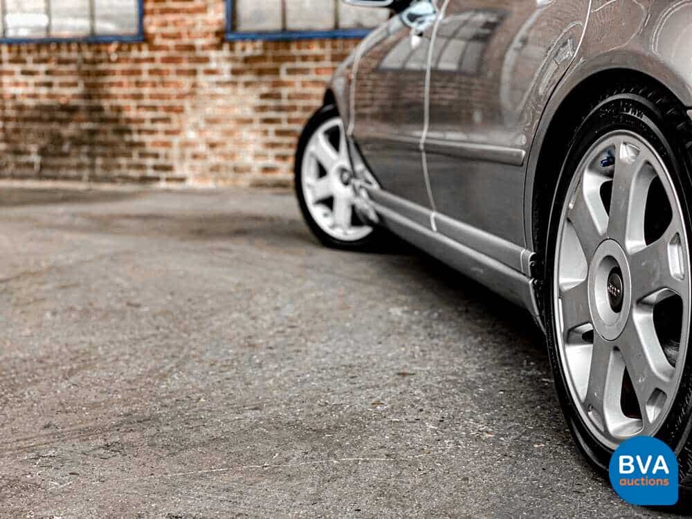 Audi S4 2.7 V6 Quattro Biturbo 265 PS 2002.