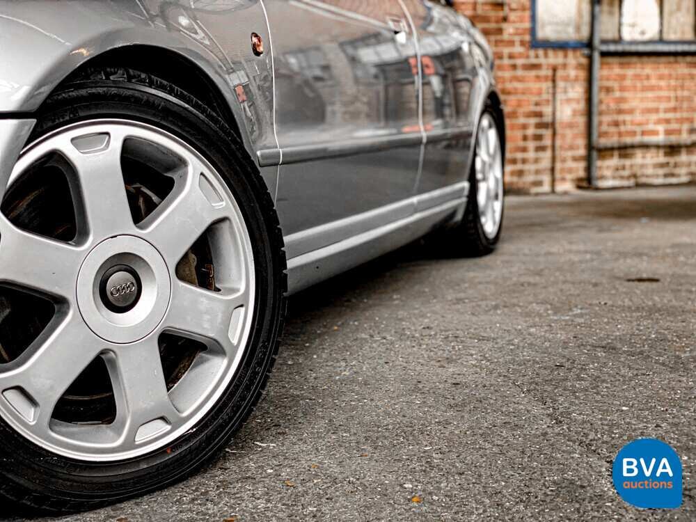 Audi S4 2.7 V6 Quattro Biturbo 265 PS 2002.