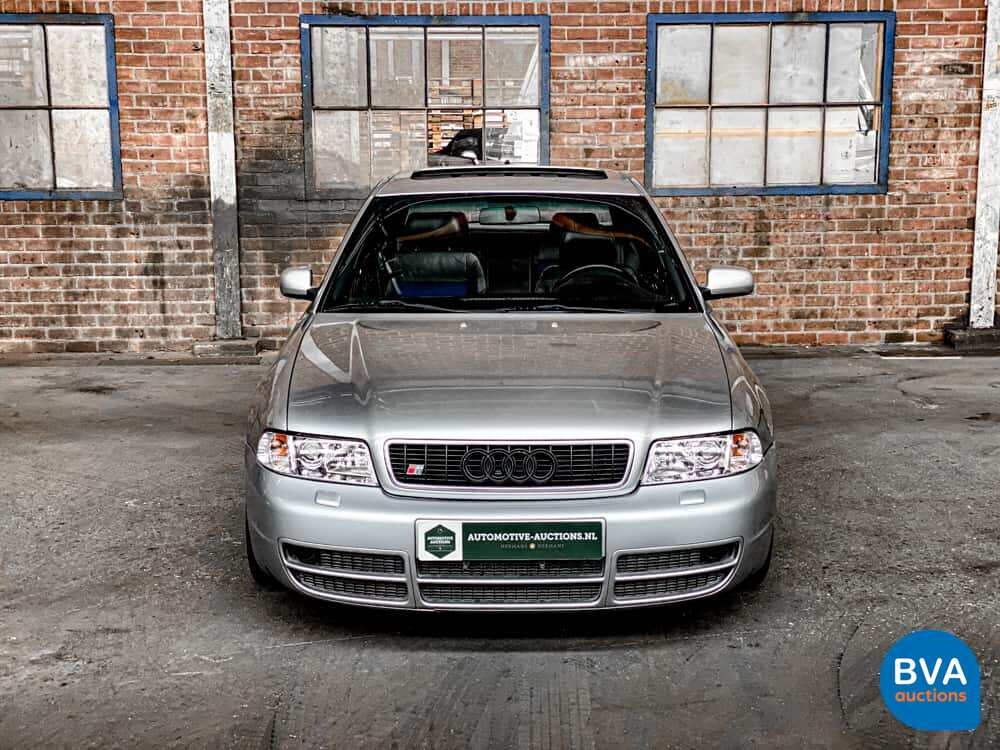 Audi S4 2.7 V6 Quattro Biturbo 265 PS 2002.