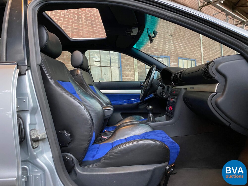 Audi S4 2.7 V6 Quattro Biturbo 265 PS 2002.