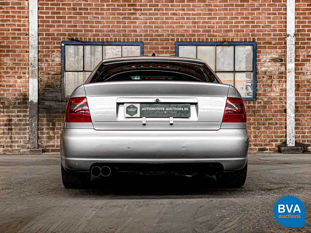 Audi S4 2.7 V6 Quattro Biturbo 265 PS 2002.