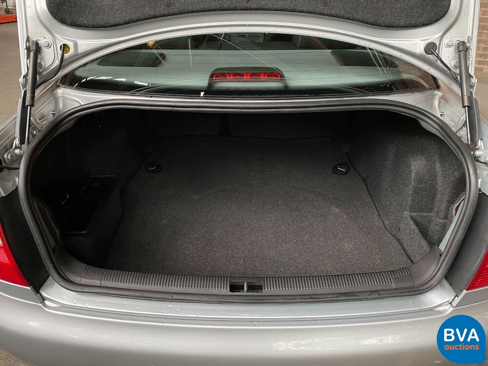 Audi S4 2.7 V6 Quattro Biturbo 265 PS 2002.