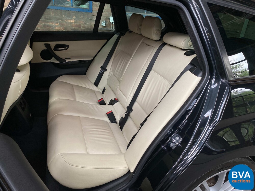 BMW 325i 3.0 Touring 218 PS 2008, H-590-LB.