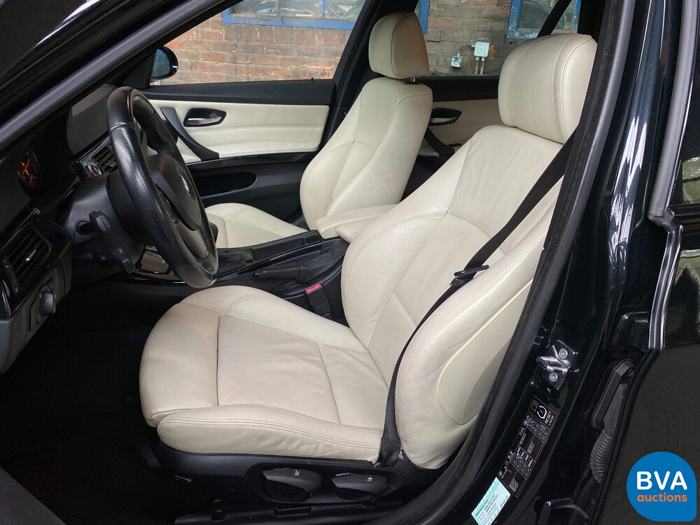 BMW 325i 3.0 Touring 218 PS 2008, H-590-LB.