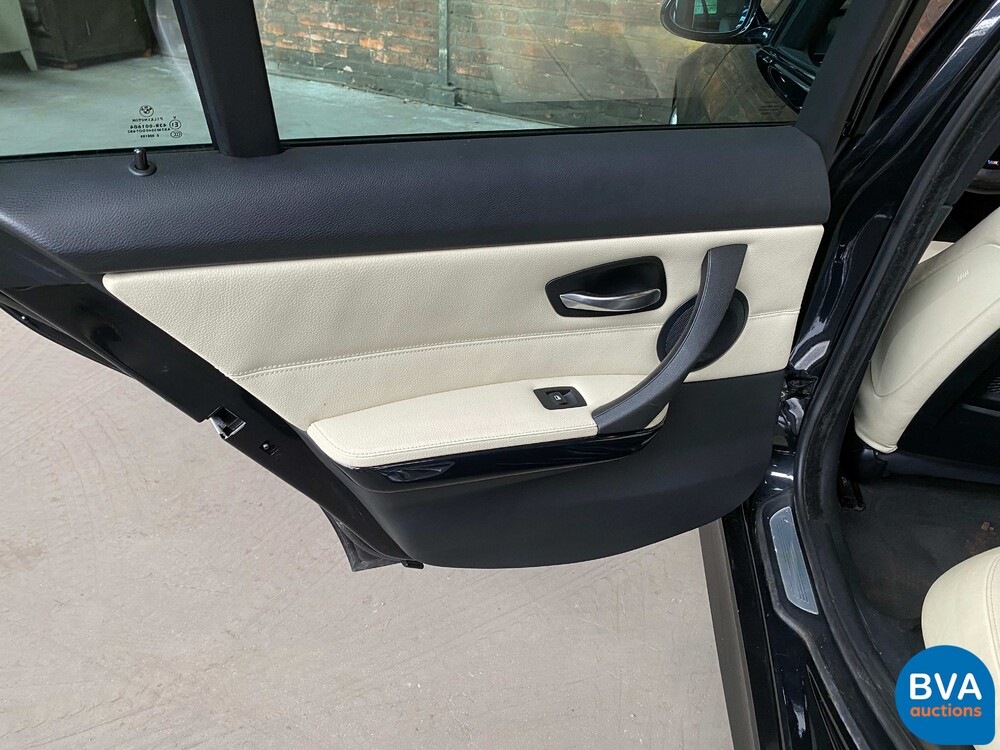 BMW 325i 3.0 Touring 218 PS 2008, H-590-LB.