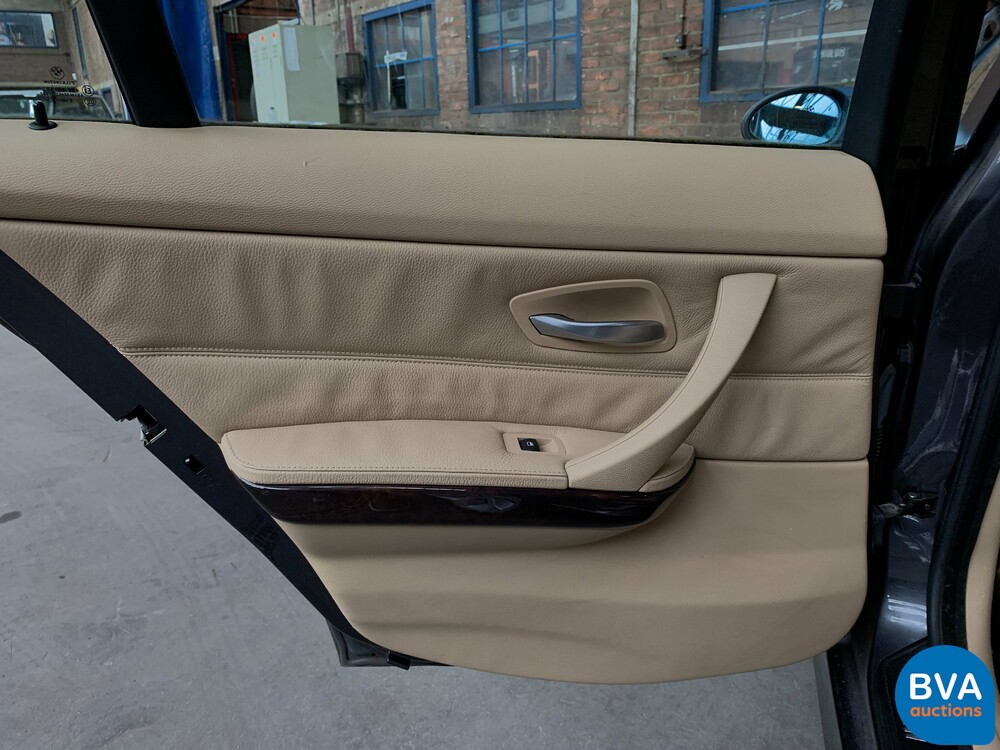 BMW 320i 3er Dynamic Executive 150pk 2005 -Original NL-, 72-RK-ZG.