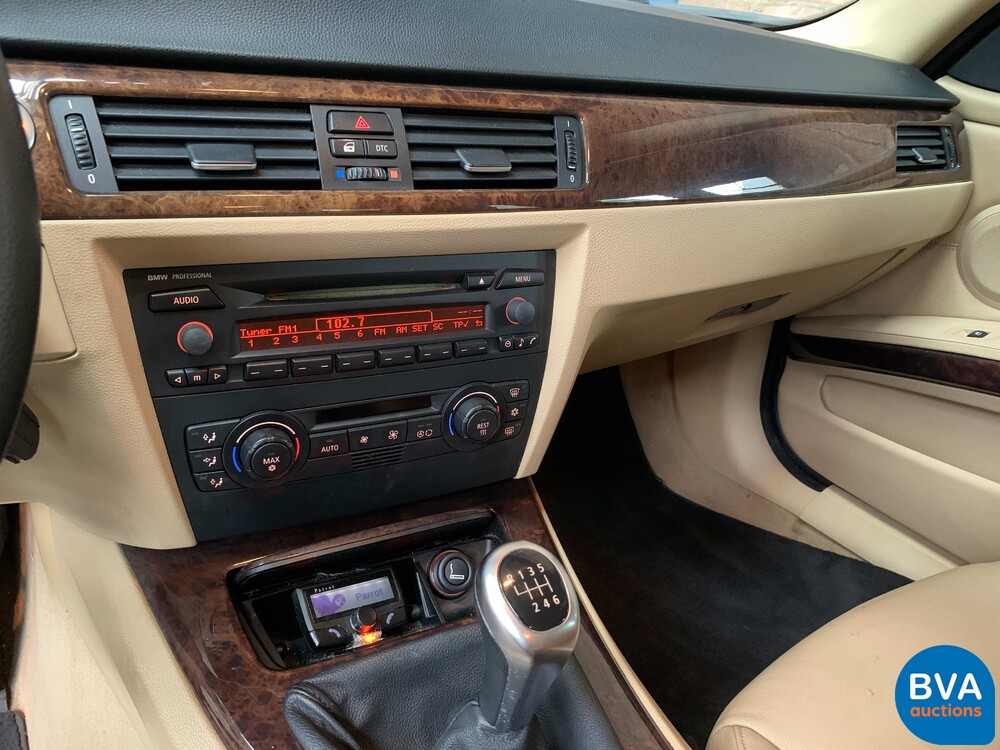 BMW 320i 3er Dynamic Executive 150pk 2005 -Original NL-, 72-RK-ZG.