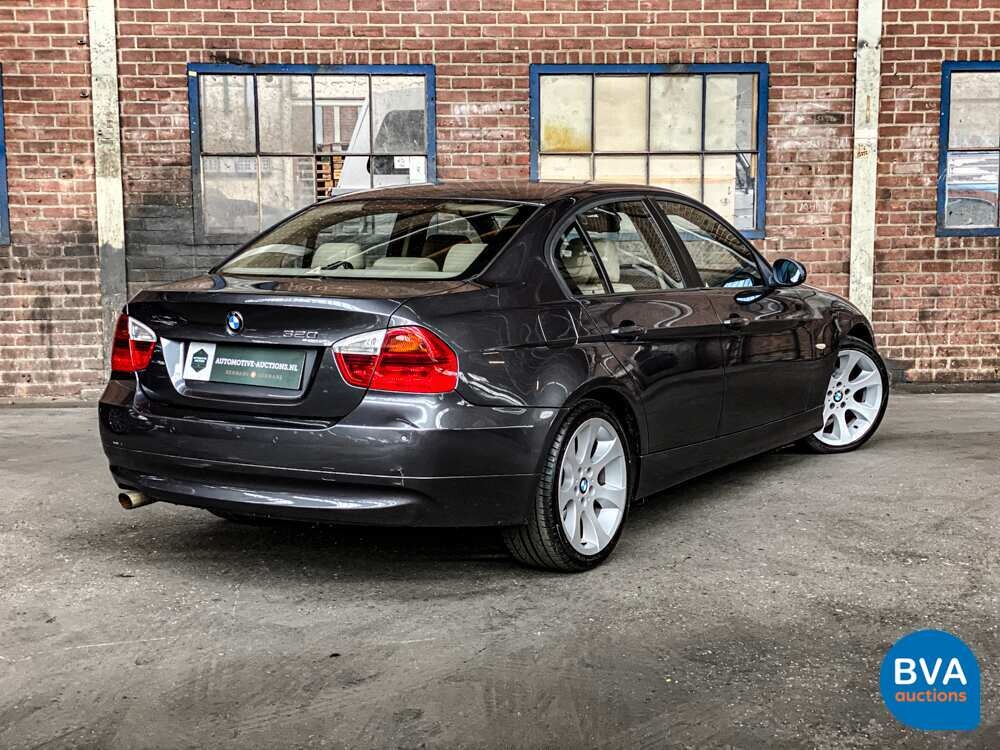 BMW 320i 3er Dynamic Executive 150pk 2005 -Original NL-, 72-RK-ZG.