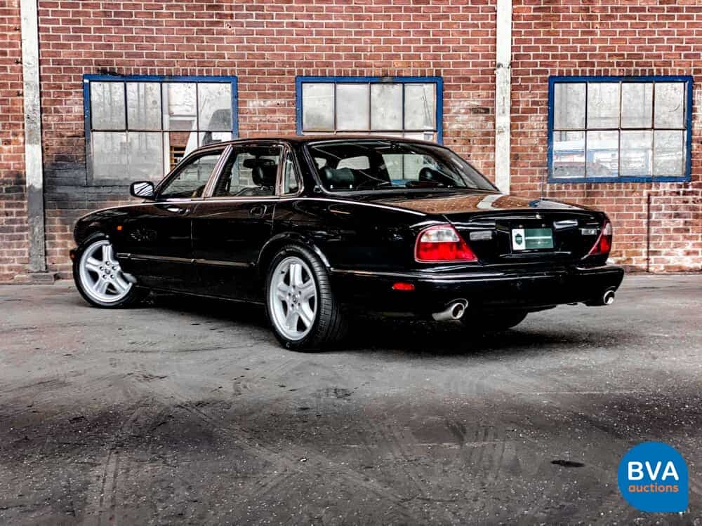 Jaguar XJR V8 363 PS 1998.