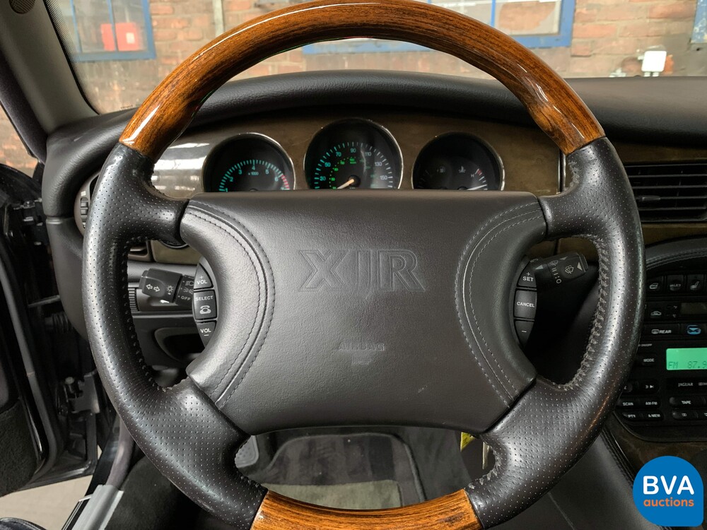 Jaguar XJR V8 363 PS 1998.