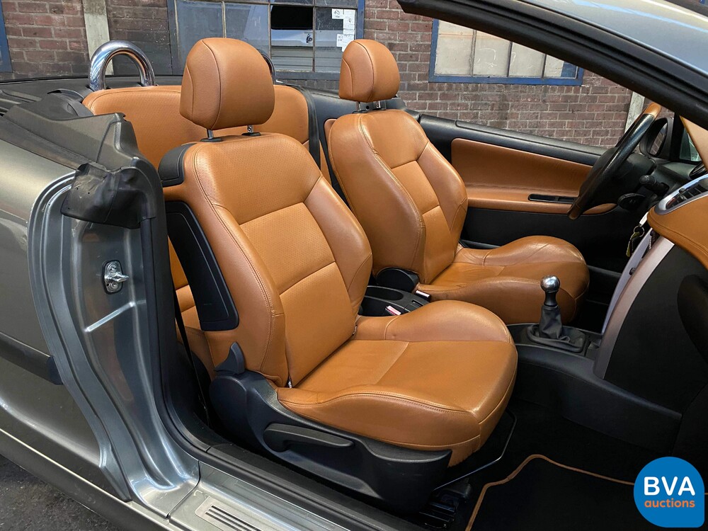 Peugeot 207 CC1.6 T Féline 150pk 2007 -Original NL-, 99-XH-KS.