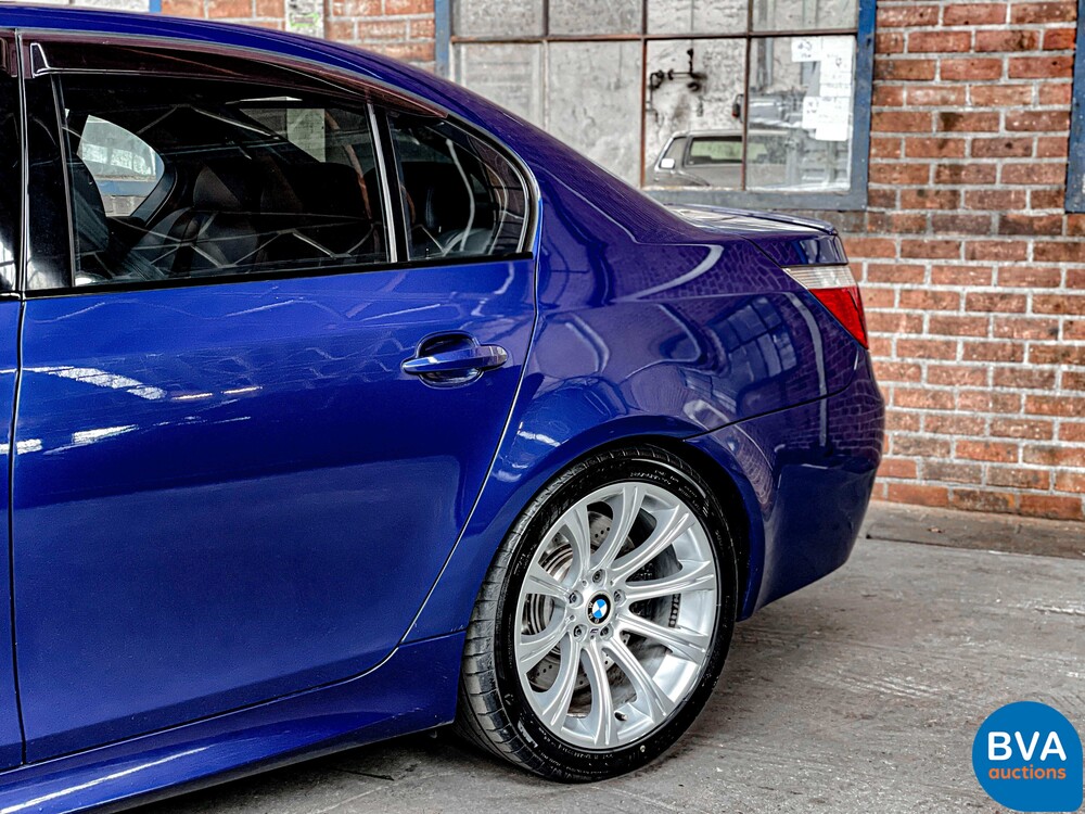 BMW M5 5.0 V10 E60 507pk 5-Serie 2005 -YOUNGTIMER-, J-709-BP.