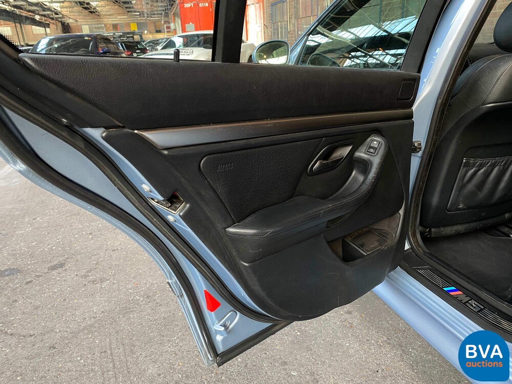 BMW M5 E39 Limousine 400PS 5er 2000 -Org. Niederländisch, 99-DZ-VZ.