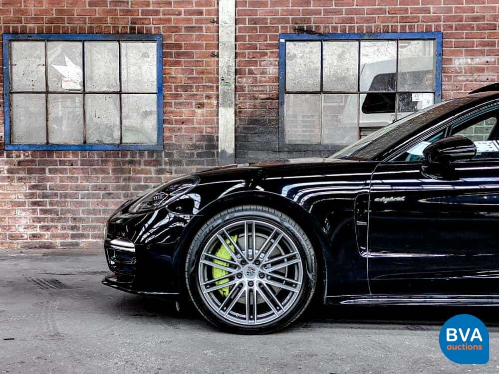 Porsche Panamera2.9 V6 Bi-Turbo Plug-In Hybrid PDK 462pk Sport-Chrono 2018.