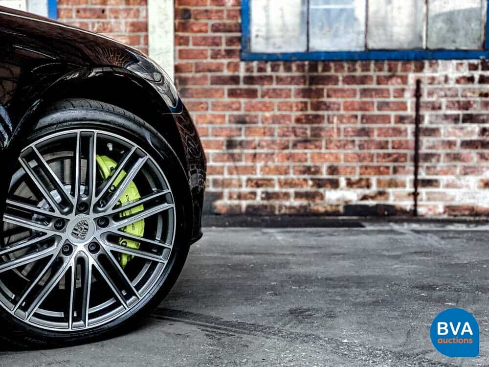 Porsche Panamera2.9 V6 Bi-Turbo Plug-In Hybrid PDK 462pk Sport-Chrono 2018.