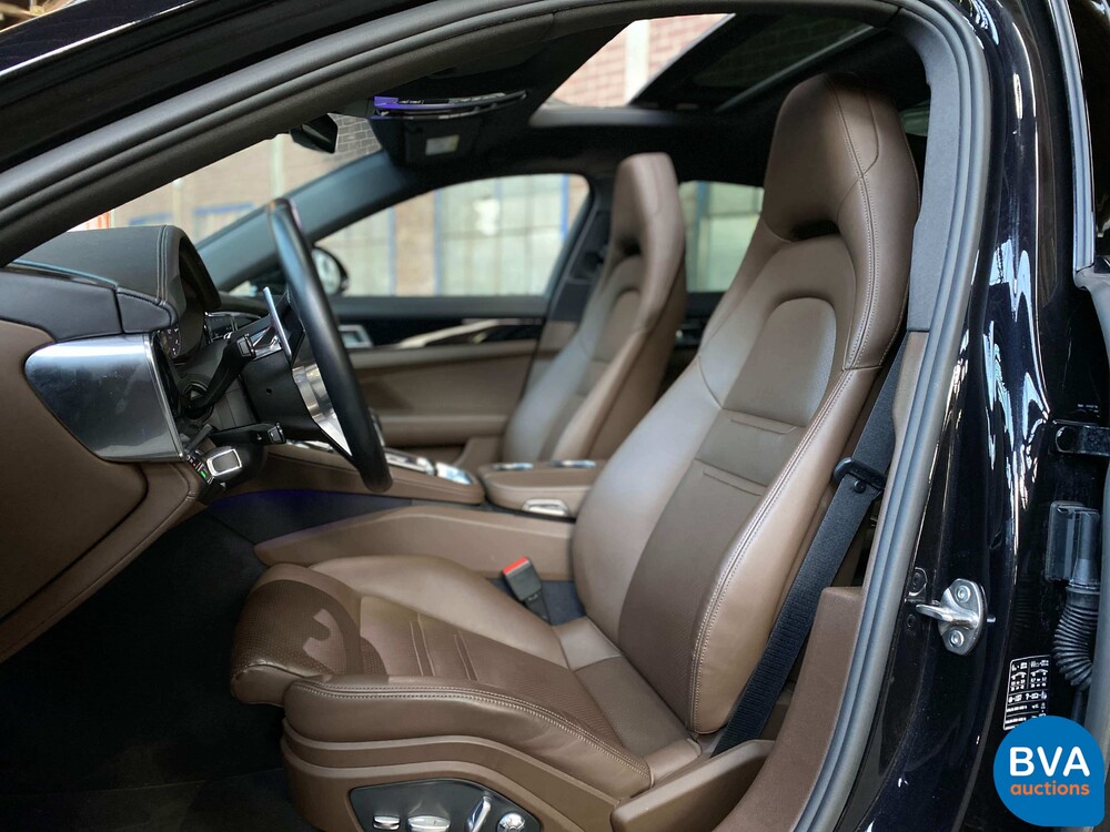 Porsche Panamera2.9 V6 Bi-Turbo Plug-In Hybrid PDK 462pk Sport-Chrono 2018.