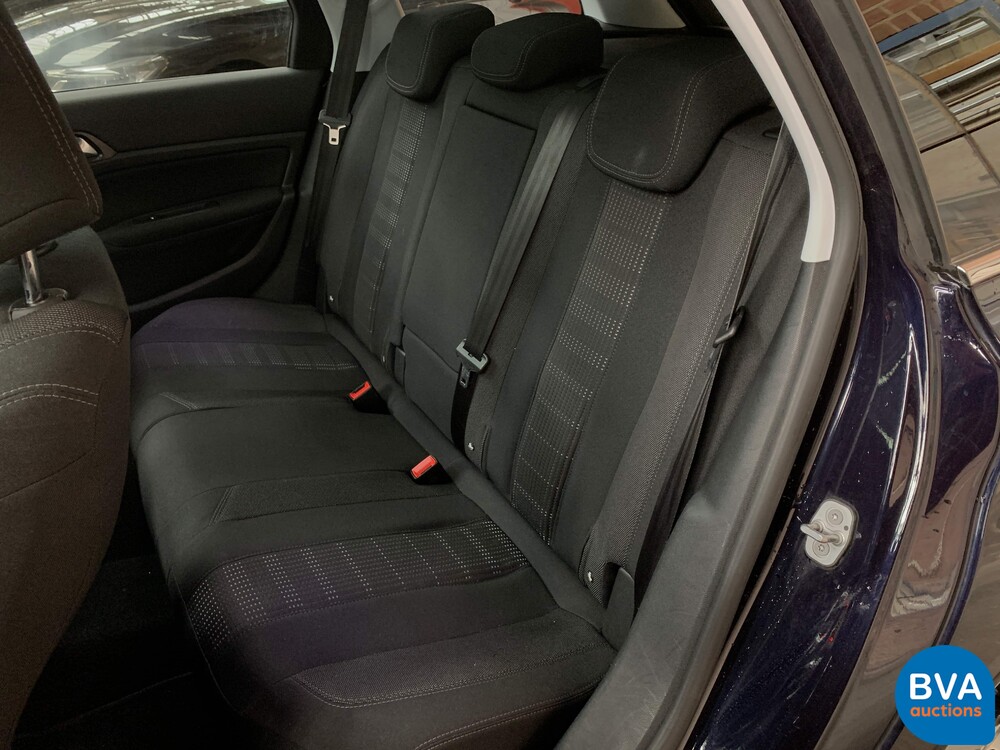 Peugeot 308 SW1.6 BlueHDI Blue Lease Executive 120 PS 2015 -Org. NL-, HP-621-B.