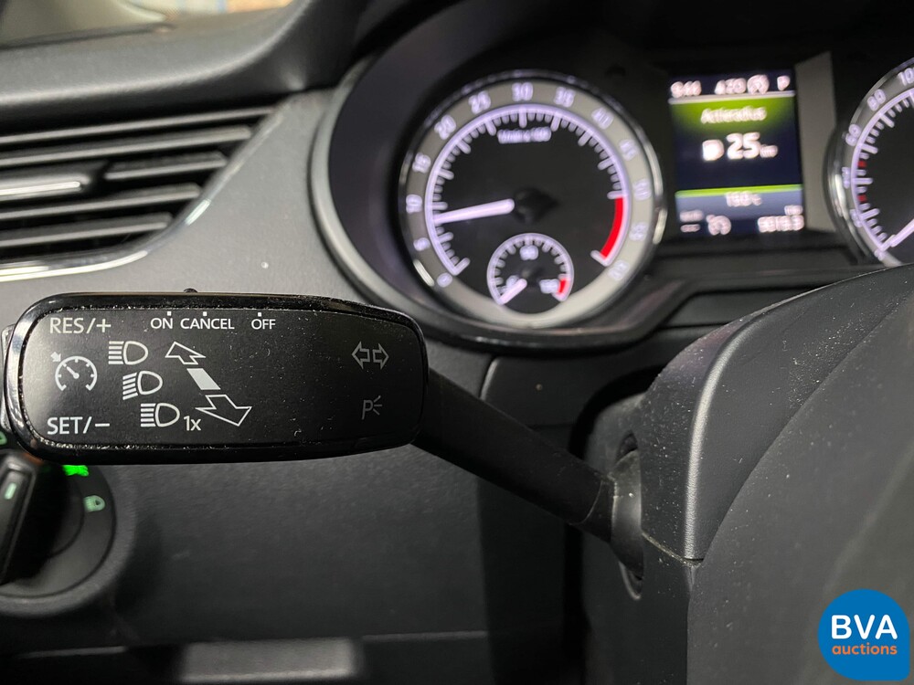 Skoda Octavia Kombi 1.6 TDI Greentech Style Business 116pk 2017 -Org NL-, PG-733-H.