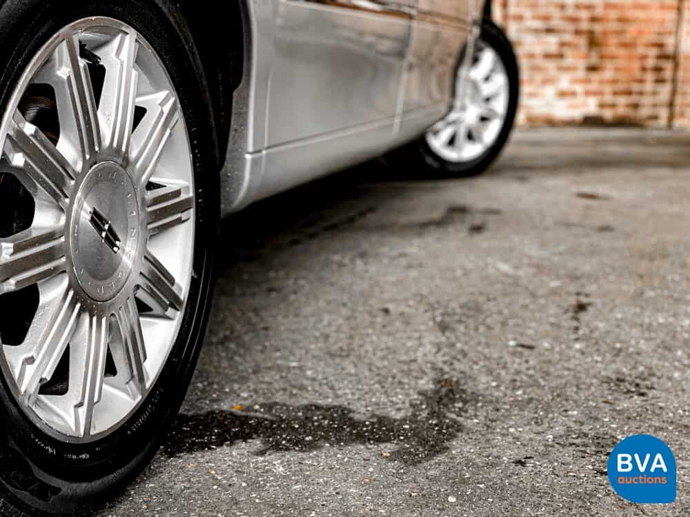 Lincoln Town Car Signature L4.6 V8 Extended 2008, 06-ZP-HH.