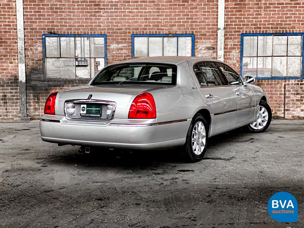 Lincoln Town Car Signature L4.6 V8 Extended 2008, 06-ZP-HH.