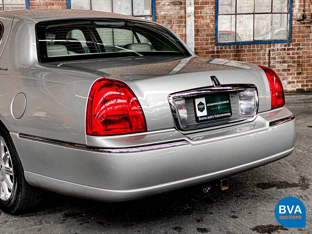 Lincoln Town Car Signature L4.6 V8 Extended 2008, 06-ZP-HH.