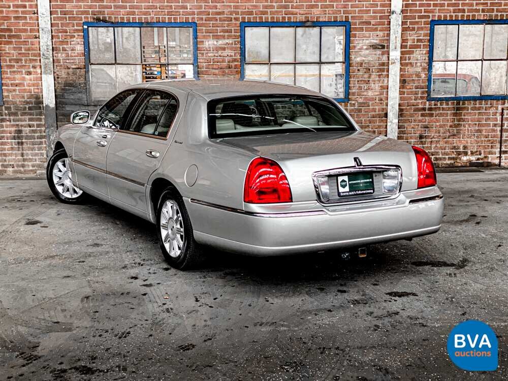 Lincoln Town Car Signature L4.6 V8 Extended 2008, 06-ZP-HH.