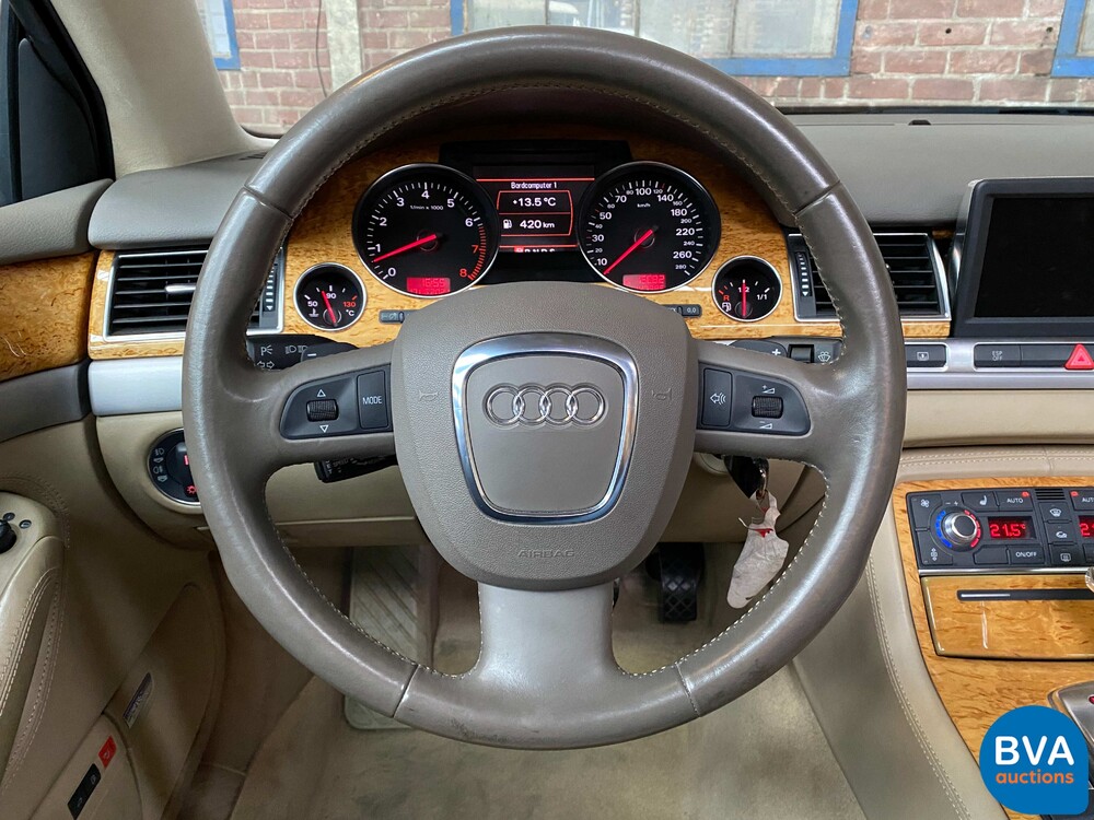 Audi A8 Lang 6.0 W12 Quattro Pro Line 450 PS 2006.