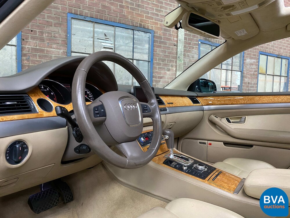 Audi A8 Lang 6.0 W12 Quattro Pro Line 450 PS 2006.