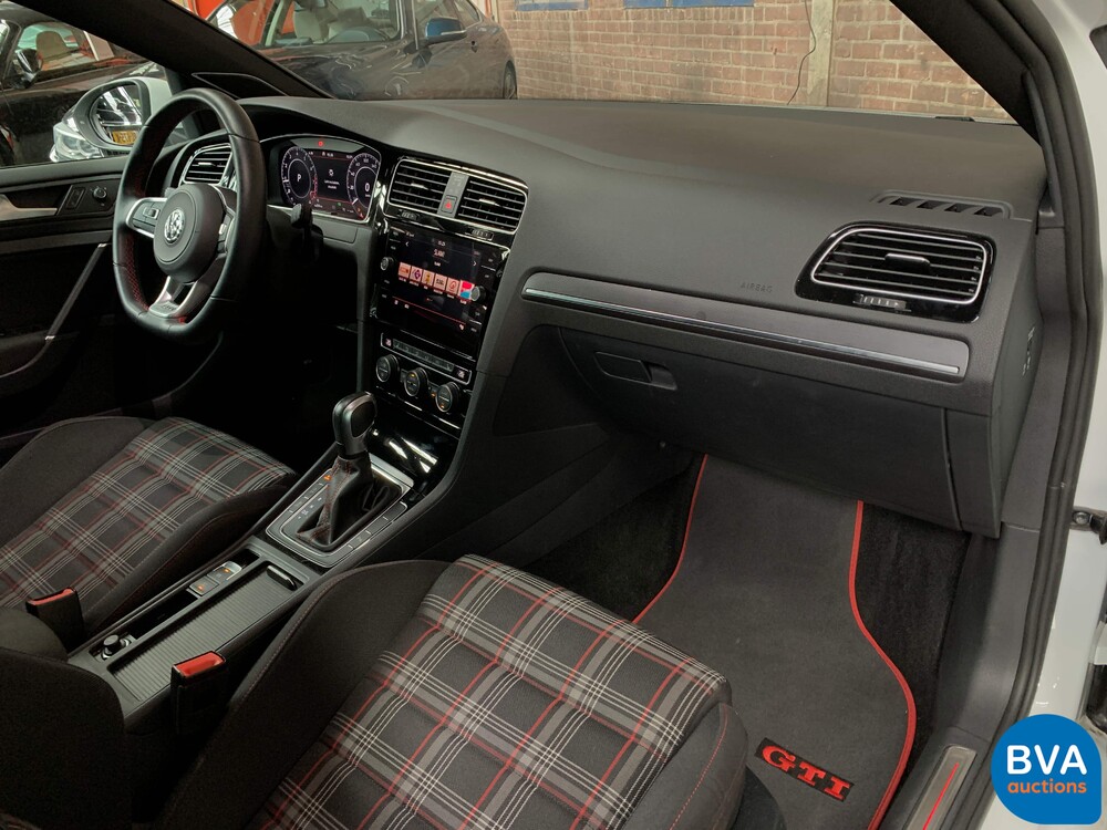 Volkswagen Golf GTI2.0 TSI Performance 245 PS 2020 FACELIFT, K-876-HF.