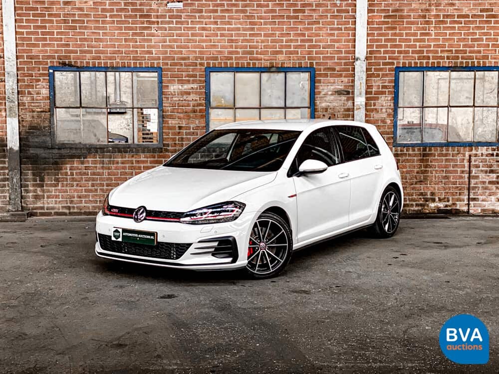Volkswagen Golf GTI2.0 TSI Performance 245 PS 2020 FACELIFT, K-876-HF.