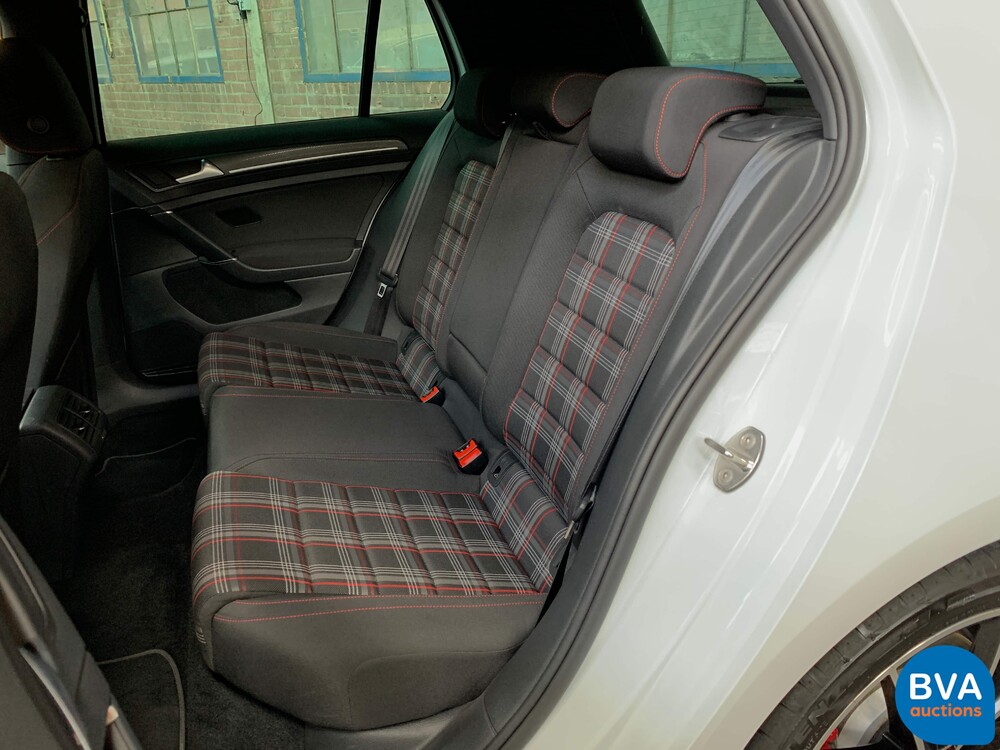 Volkswagen Golf GTI2.0 TSI Performance 245 PS 2020 FACELIFT, K-876-HF.