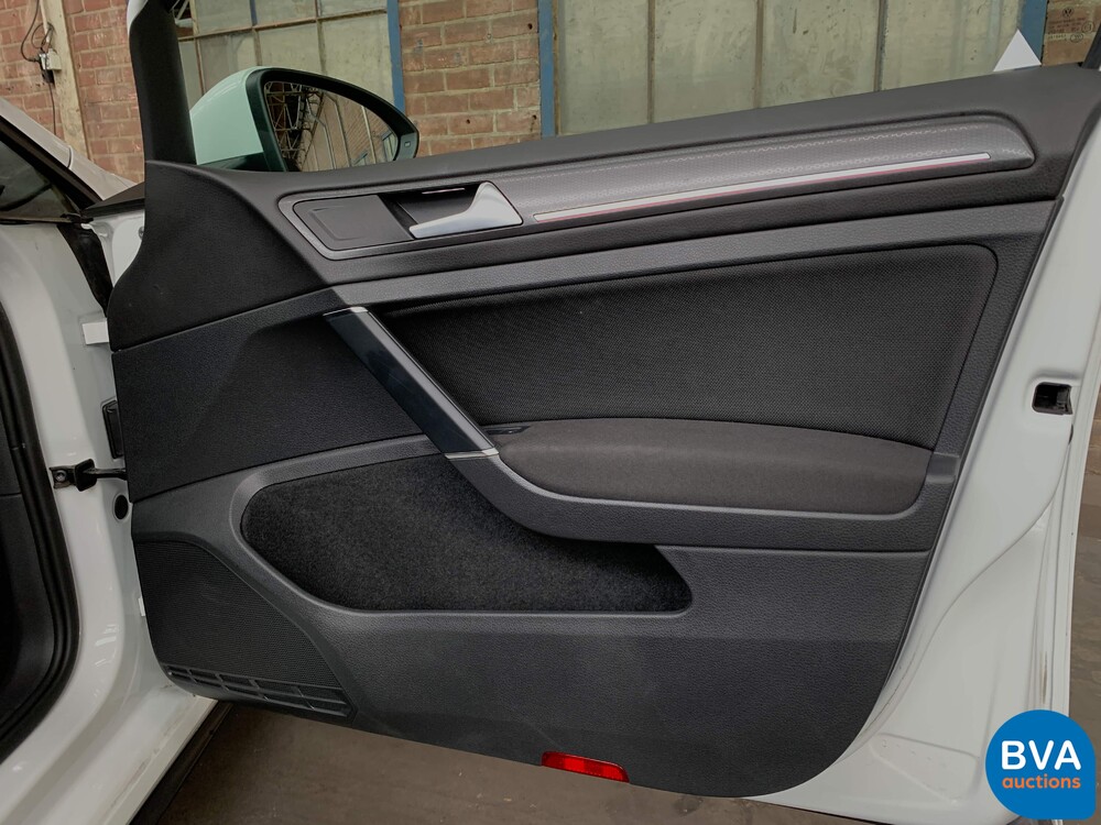 Volkswagen Golf GTI2.0 TSI Performance 245 PS 2020 FACELIFT, K-876-HF.