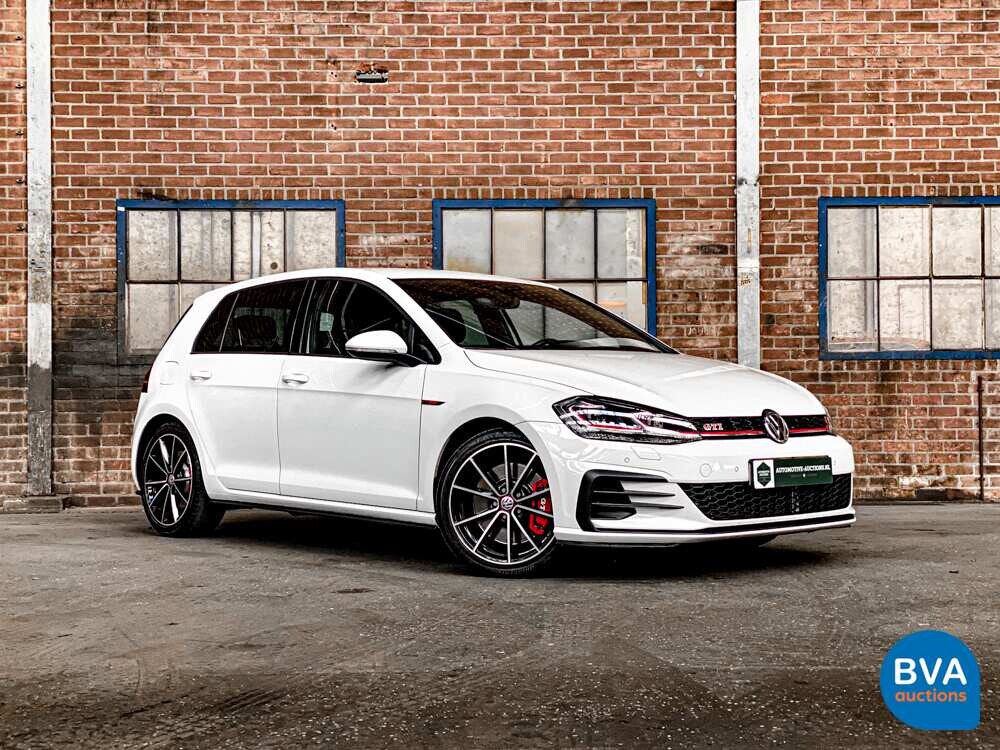 Volkswagen Golf GTI2.0 TSI Performance 245 PS 2020 FACELIFT, K-876-HF.