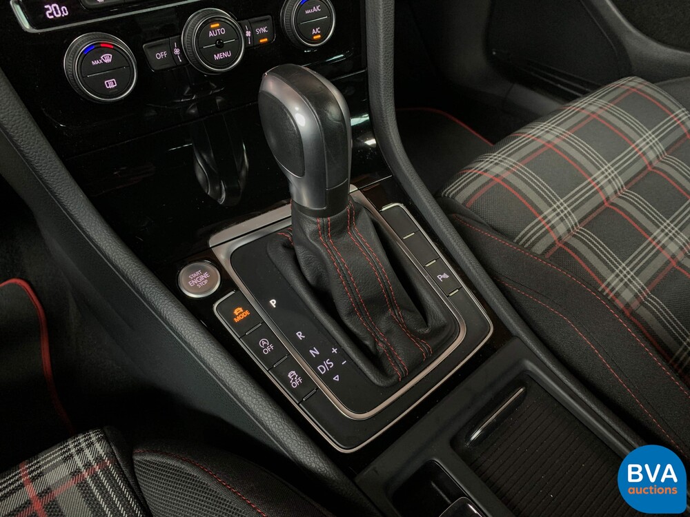 Volkswagen Golf GTI2.0 TSI Performance 245 PS 2020 FACELIFT, K-876-HF.