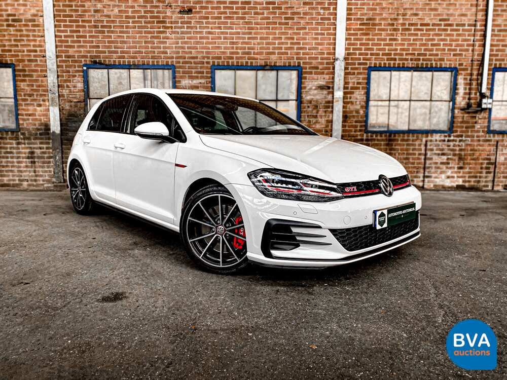 Volkswagen Golf GTI2.0 TSI Performance 245 PS 2020 FACELIFT, K-876-HF.