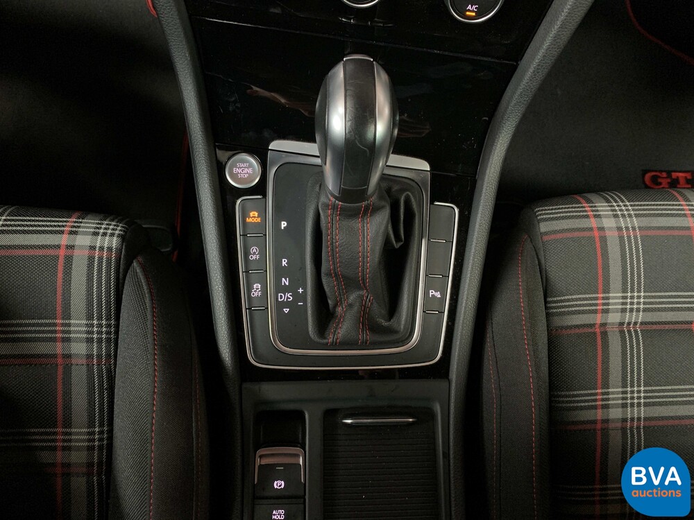 Volkswagen Golf GTI2.0 TSI Performance 245 PS 2020 FACELIFT, K-876-HF.