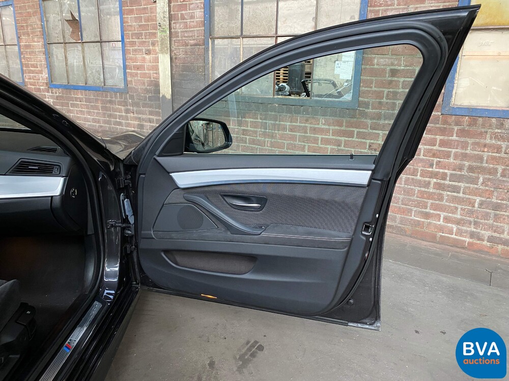 BMW 528i Limousine M-Sport 245 PS 5er 2013 ORG-NL, 2-SFB-50.