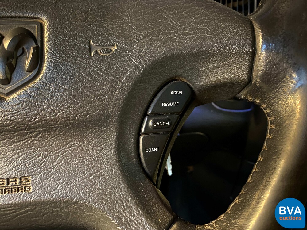 Ausweichen Ram 5.9 V8 1500 245 PS 2002.