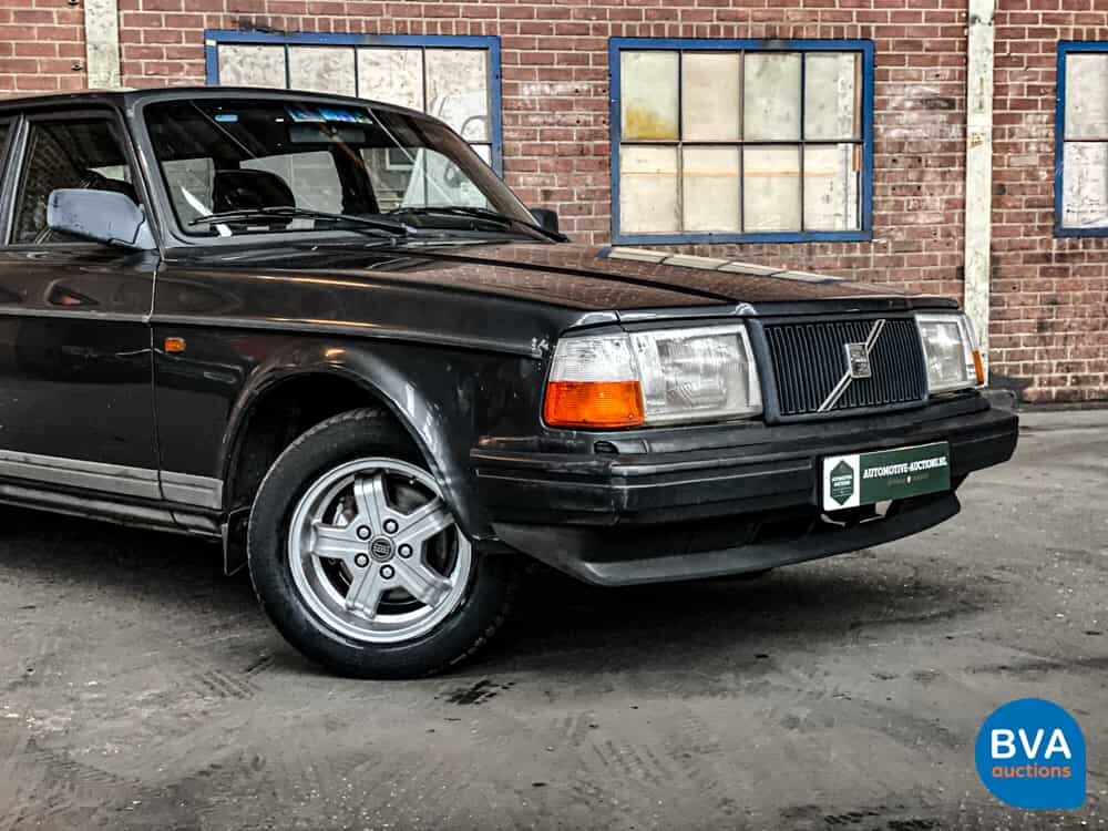 Volvo 240 Polar 2.3i 113 PS 1993, HB-ZN-05.