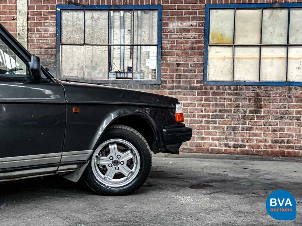 Volvo 240 Polar 2.3i 113 PS 1993, HB-ZN-05.